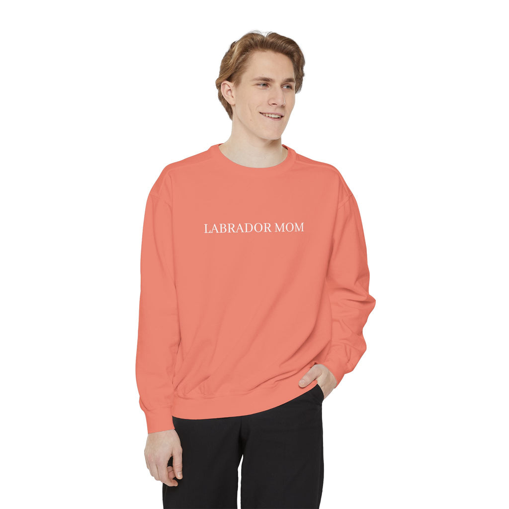 Labrador Mom Sweatshirt — Comfort Colors
